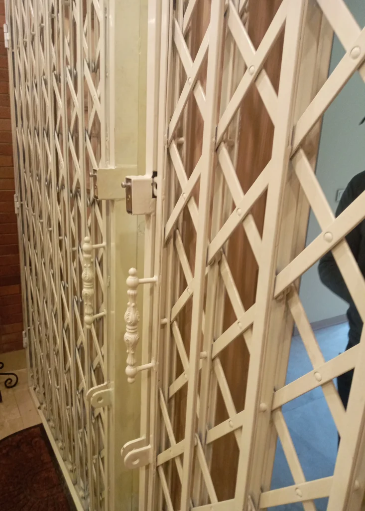 حفاظ درب ضد سرقت