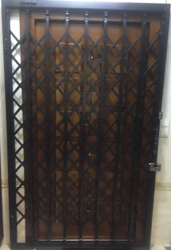 حفاظ درب آکاردئونی دوبل
